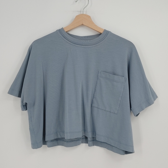 lululemon athletica Tops - Lululemon | cropped short sleeve